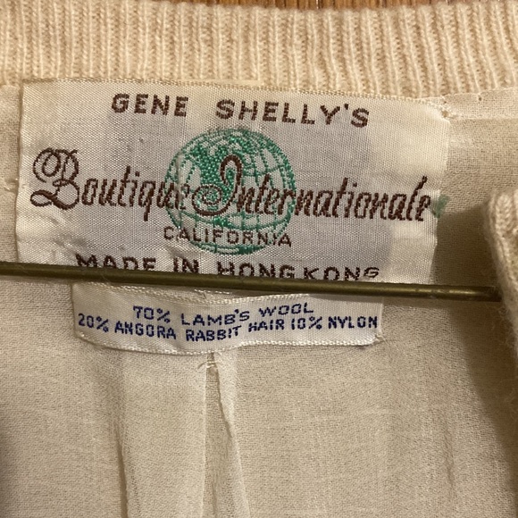 Gene Shelly’s Boutique International Lambs Wool and Beaded sweater Vintage - Picture 2 of 6